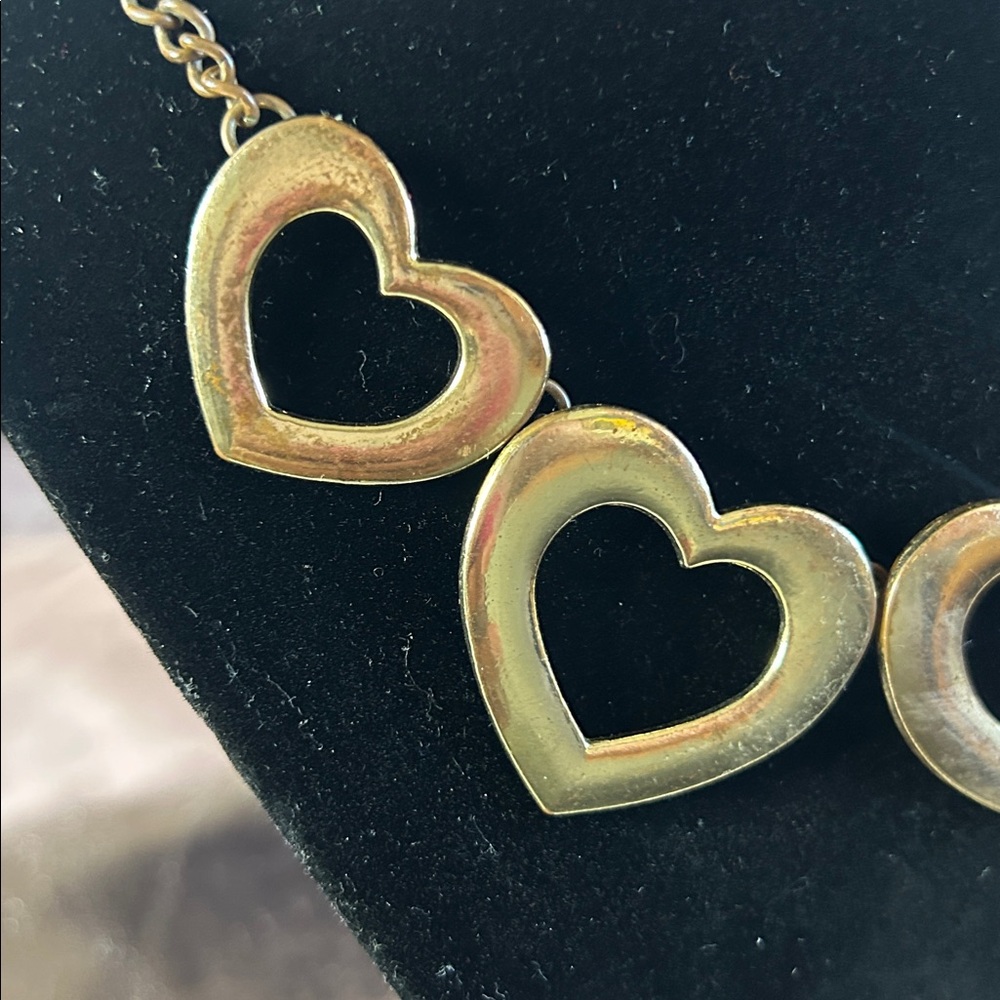 Goldtone Valentine’s Day Heart Necklace #46007 - Picture 4 of 7